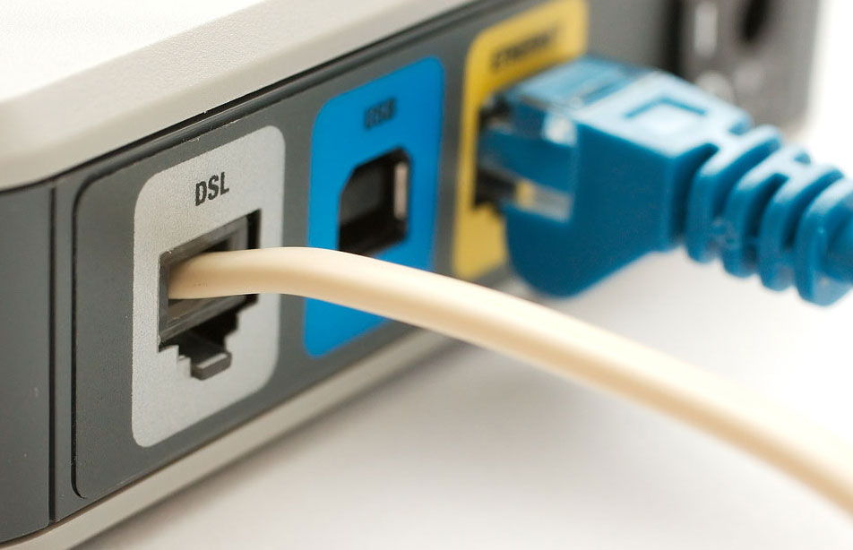 Порт для подключения телефонного ADSL-кабеля