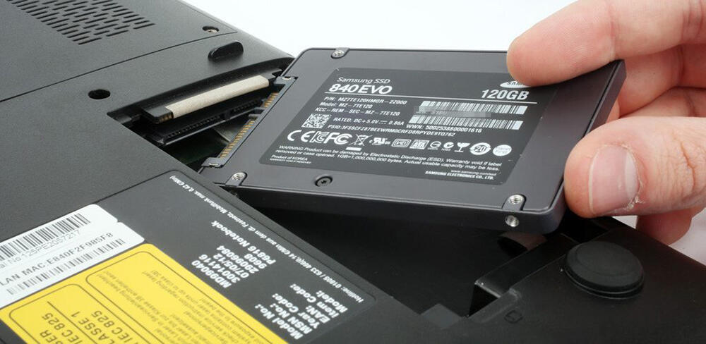 Как выглядит SSD диск в ноутбуке