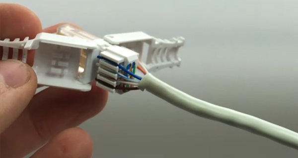 Соединение проводов кабеля в коннекторе