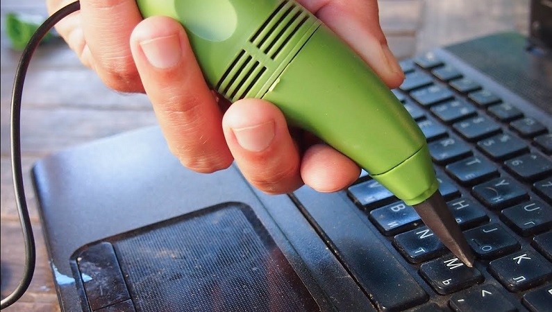 USB-пылесос для чистки клавиатуры