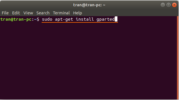 Команда "sudo apt-get install gparted" в терминале Linux
