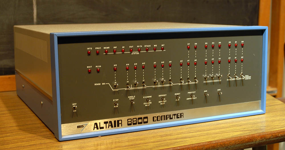 Компьютер Altair 8800